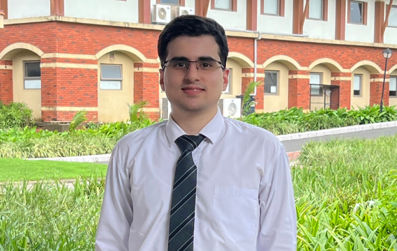 Portrait of Ashman Mehra.